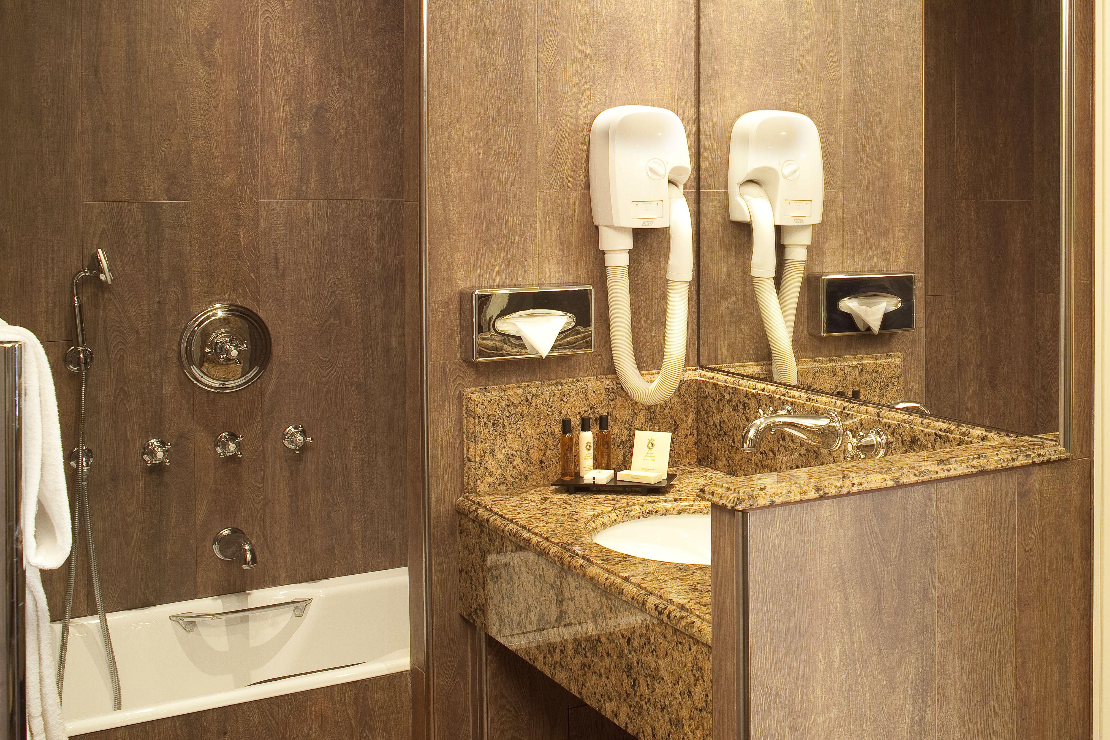 Au Manoir Saint Germain 4*