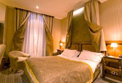 Au Manoir Saint Germain 4* Parigi